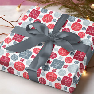 Modern Rood Zilveren Sneeuwvlok Kerstpatroon Cadeaupapier