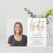 Modern Roos Gold 40e verjaardag foto uitnodiging (Staand voorkant)