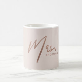 MODERN ROOS GOLD BLUSH TYPOGRAPHY MRS LAST NAME KOFFIEMOK