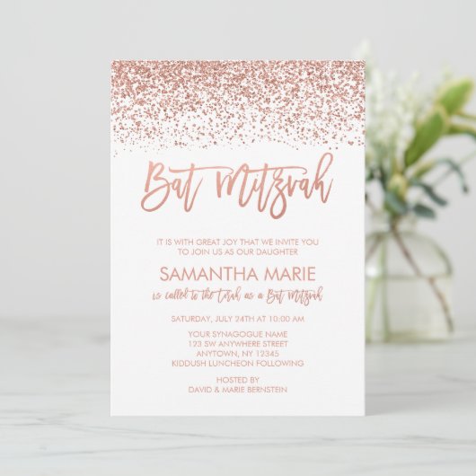 Modern Roos Gold Faux Glitter Bat Mitzvah Kaart (Staand voorkant)