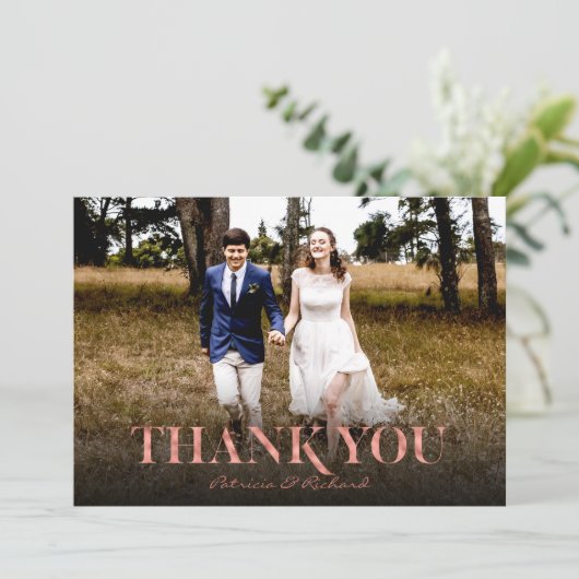 Modern Roos Gold Folie Wedding Dank u Foto Kaart (Staand voorkant)