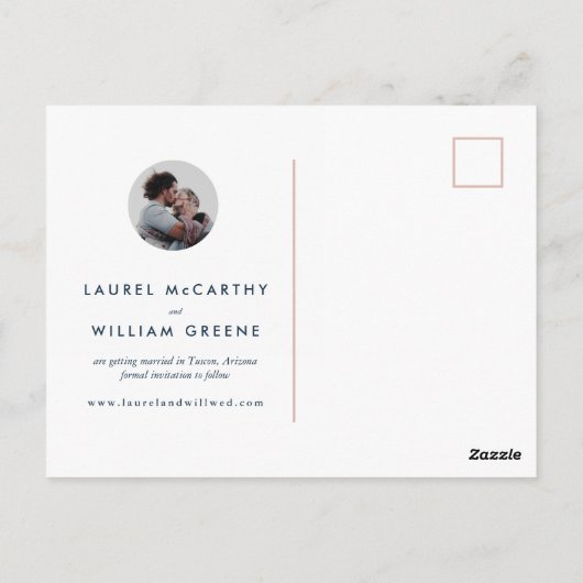 Modern Roos Gold Rings Monogram Navy Save the Date Briefkaart (Achterkant)