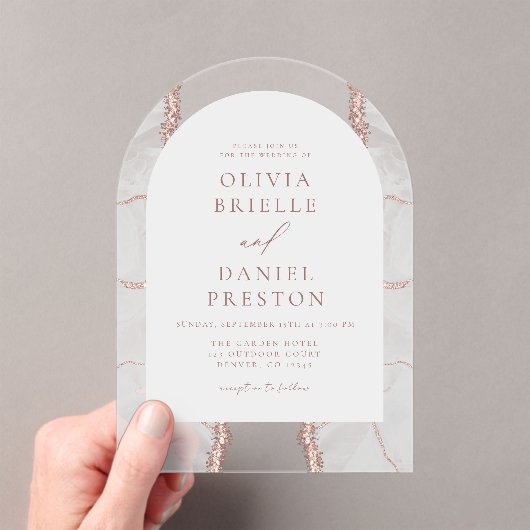 Modern Roos Gold White Agaat Huwelijk Elegant Acryl Uitnodigingen (Insitu (Draagbaar))