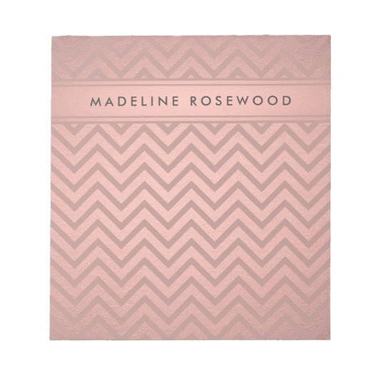 Modern Roos Gouden Chevron Patroon Monogrammed Notitieblok (Voorkant)