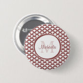 Modern Rosy Brown White Scallops Monogram en Naam Ronde Button 5,7 Cm (Voorkant /achterkant)
