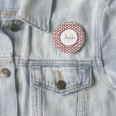 Modern Rosy Brown White Scallops Monogram en Naam Ronde Button 5,7 Cm (In situ)
