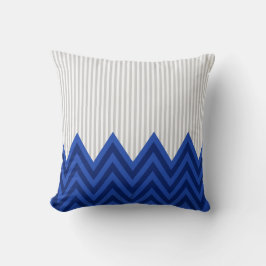 Modern Royal Blue Chevron Gray Stripes Pattern Kussen