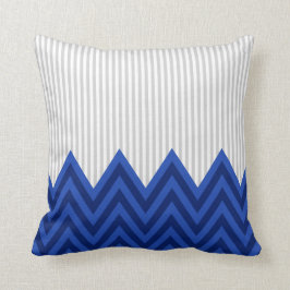 Modern Royal Blue Chevron Gray Stripes Pattern Kussen