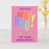 Modern roze Afstuderen Gefeliciteerd Kaart (Gele Bloem)