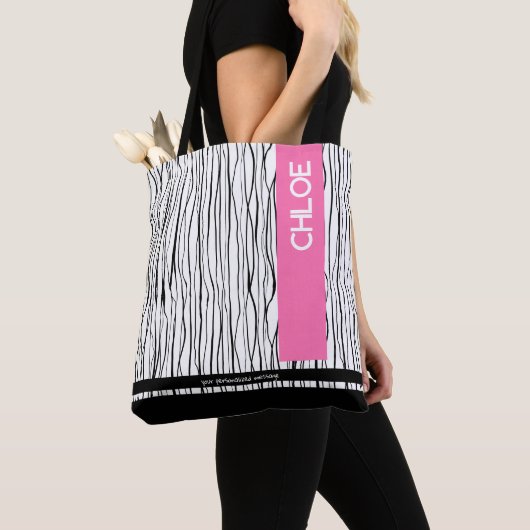 Modern roze en zwart gepersonaliseerd tote bag (Dichtbij)