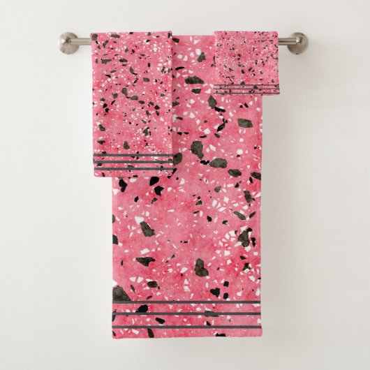 Modern Roze en Zwart Terrazzo Bad Handdoek (Insitu)