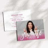 Modern, roze, geborsteld script Afstuderen Foto Kaart