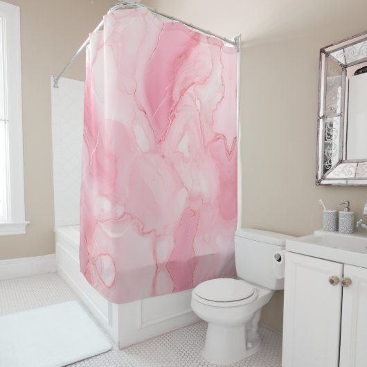 Modern roze gemarmerd douchegordijn (In situ)