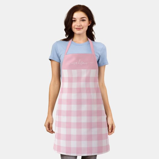 Modern roze gingham script naam schort (Gedragen)