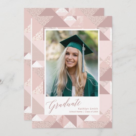 Modern roze glitter Script Girl Photo Afstuderen Aankondiging (Voorkant / Achterkant)