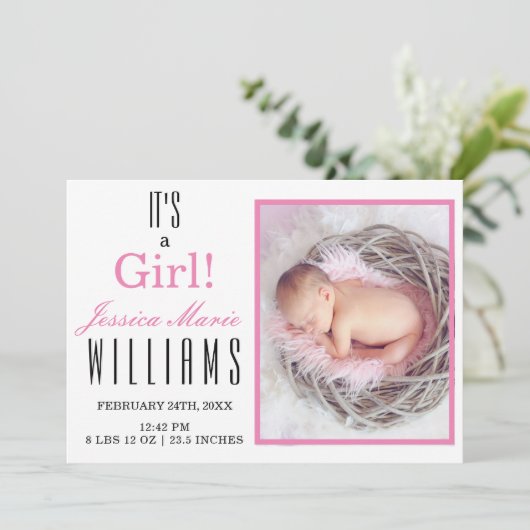 Modern Roze is een meisje! Baby Geboorteaankondigi Aankondiging (Staand voorkant)