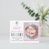 Modern Roze is een meisje! Baby Geboorteaankondigi Briefkaart (Staand voorkant)