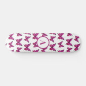 Modern Roze Schattige Vlinderpatroon Monogram Persoonlijk Skateboard (Horizontaal)