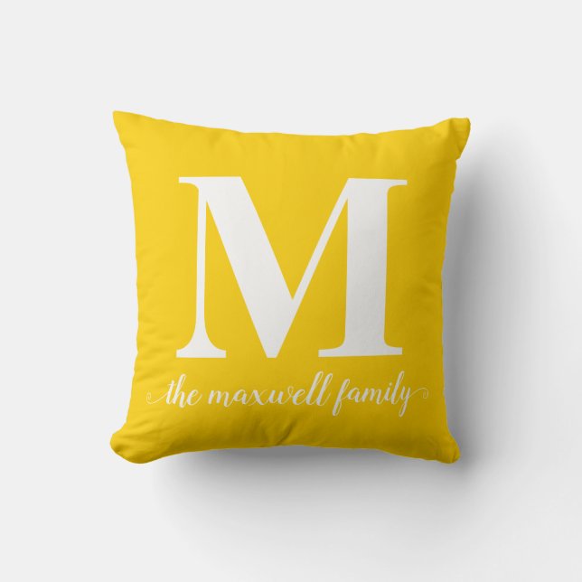Modern Rustic Bright Yellow Monogram Family Script Kussen (Voorkant)
