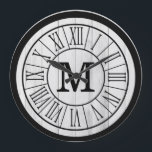 Modern Rustic Farmhouse Family Monogram Wood Grote Klok<br><div class="desc">Moderne Rustic Farmhouse Monogram Wood Clock - U kunt uw klok gemakkelijk personaliseren met uw initiaal. Het is een geweldig cadeau!</div>