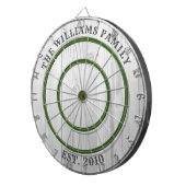 Modern Rustic Grey Barn Wood Familienaam Dart Boar Dartbord (Voorkant Rechts)