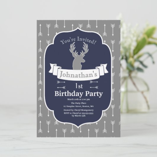 Modern Rustic Grey & Navy Deer & Arrow Birthday Kaart (Staand voorkant)
