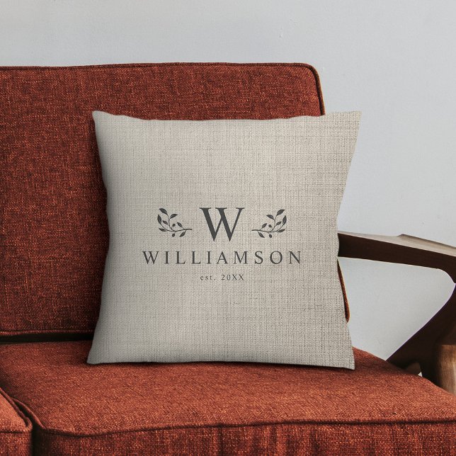 Modern Rustic Monogram - Aangepaste naam Linen Kussen (Cuddle up in style! Our modern rustic monogram pillow, custom family charm on printed linen.)