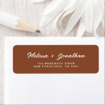 Modern Rustic Terracotta Wedding Return Address Etiket<br><div class="desc">Een eenvoudig en modern rustig terracotta krullend etiket van de manuscriptterugkeer voor een bruiloft</div>