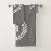 Modern Rustic White Classy Laurels & Grey Bad Handdoek (Insitu)