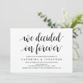 Modern Rustic, zwart script, Engagement Party Kaart (Staand voorkant)