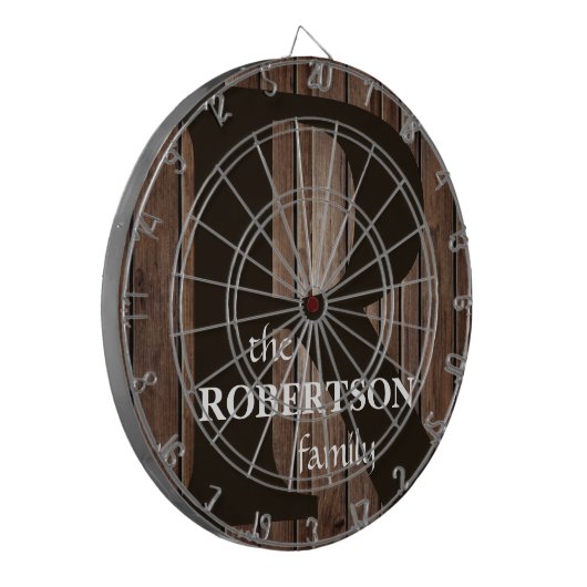 Modern rustiek hout familie monogram dartbord (Voorkant Links)