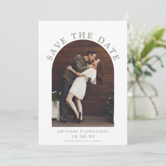 Modern Sage Green Boho Arch Photo Wedding Save The Date (Staand voorkant)