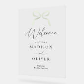 Modern Sage Green Bow Monogram Wedding Welcome Acryl Bord (Hoek)