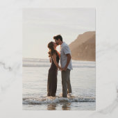 Modern Sage Green Elegant Wedding Folie Uitnodiging (Achterkant)