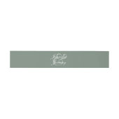 Modern Sage Green Elegant White Script Wedding Uitnodigingen Wikkel (Vlak)
