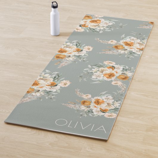 Modern Sage Green Floral Yogamat (In situ)