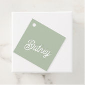 Modern Sage Green gepersonaliseerd monogram en naa Bedankjes Labels (In situ)