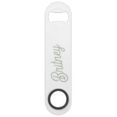 Modern Sage Green gepersonaliseerd monogram en naa Speed Flessenopener (Voorkant)