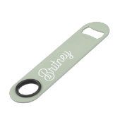 Modern Sage Green gepersonaliseerd monogram en naa Speed Flessenopener (Achterkant Gekanteld)