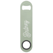 Modern Sage Green gepersonaliseerd monogram en naa Speed Flessenopener (Voorkant)