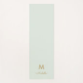 Modern Sage Green Gold Script Monogram Yogamat (Voorkant)