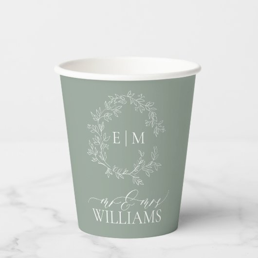 Modern Sage Green Leafy Crest Monogram Weddenschap Papieren Bekers (Voorkant)