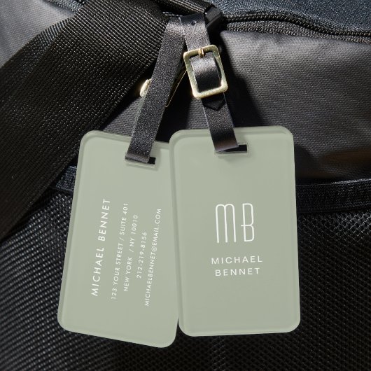 Modern Sage Green Monogram Bagagelabel