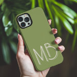 Modern Sage Green Monogram Initialen Hedendaags iPhone 16 Pro Max Hoesje<br><div class="desc">Modern Sage Green Monogram Initialen Contemporary Phone 16 Pro Max Hoesjes is voorzien van een op maat gemaakte monogram in moderne script typografie. Perfect voor familie en vrienden voor verjaardagen,  kerst,  feestdagen,  Moederdag,  Vaderdag en meer. Ontworpen door ©2024 Evco Feestdagen www.zazzle.com/store/evcoholidays</div>