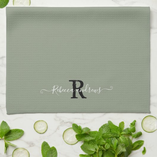 Modern Sage Green Monogram Script Initiaal Naam Theedoek (Gevouwen)