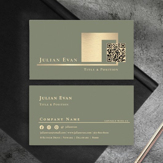 Modern Sage Green Scannable QR Code Minimalistic Visitekaartje