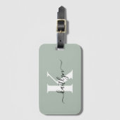 Modern Sage Green Script Monogram Bagagelabel (Voorkant (verticaal))