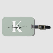 Modern Sage Green Script Monogram Bagagelabel (Voorkant (horizontaal))