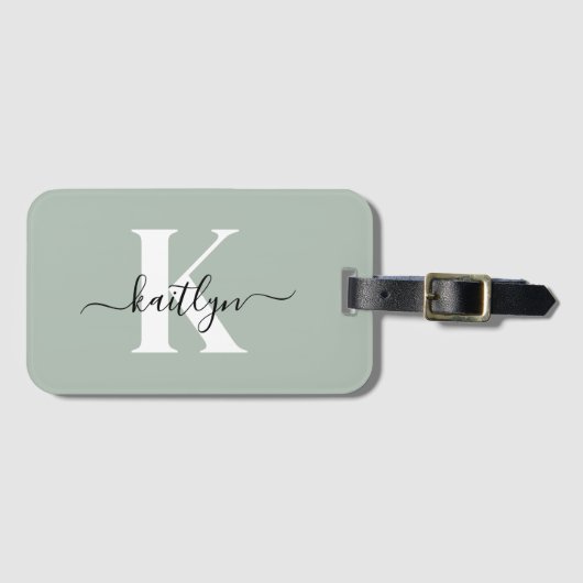 Modern Sage Green Script Monogram Bagagelabel (Voorkant (horizontaal))