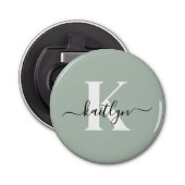Modern Sage Green Script Monogram Button Flesopener (Voorkant)
